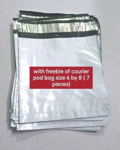 Brand New Earring With Freeup Pod Courier Bags