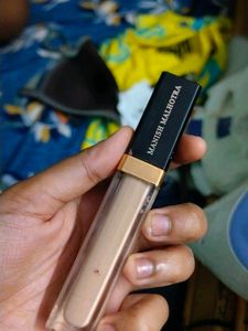 Manish Malhotra Concealer