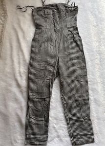 Gingham Jumpsuit - Trendy & Chic