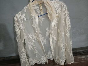 White 🤍 Shirt