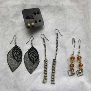 7 Earrings Set
