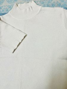 White Crop Top🤍