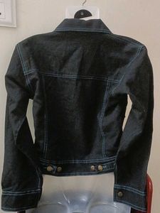 STYLISH ✨💖Embroidered Denim Jacket