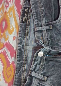 on sale!!! straight fit grey jeans