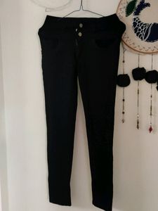 Black Skinny Jeans
