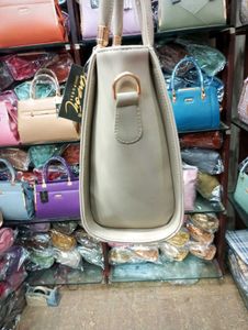 Elegant Floral Handbag