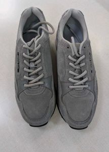 Woodland Gray Sneakers Joggers size 9
