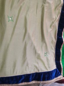 Multicontrast Saarree With Blouse