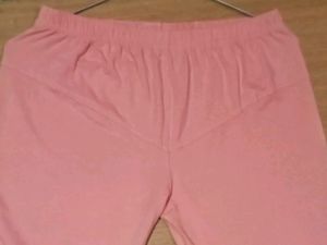 Look This Amazing Legging In Peach Color