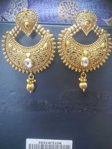Golden Chandbali
