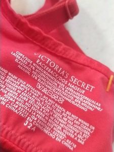 32A Red Sports Bra (Victoria&#39;s secret)