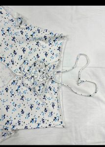 FLORAL NEW WITH TAG Crop Top