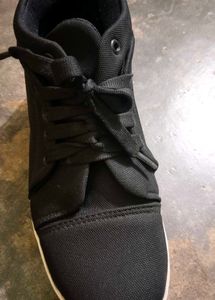 Woman Black Sneakers UK 6&amp;7 Can Also Buy