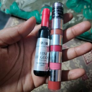 It&#39;s A Combo Of Lipgloss