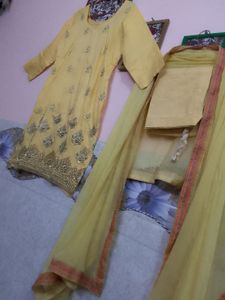 Suit Set Yellow