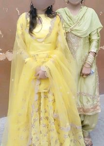 Bride Lahenga Choli With Dupatta