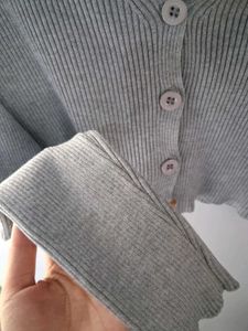 Gray Ribbed Cropped Cardigan