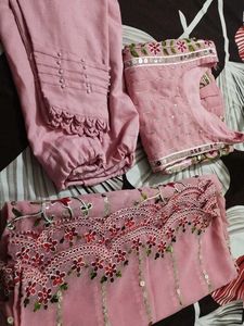 Embellished Pakistani Suit With Bangles Free