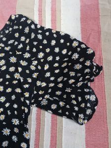 Beautiful Daisy Top