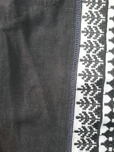 Naari 3 Quarter Sleeves Round Neck Kurti