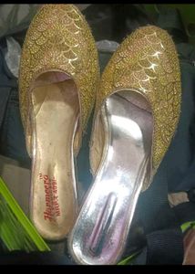 Gold Embellished Bellies used 2 to 3 time in 250rs