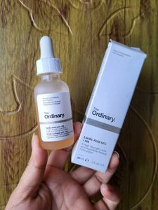 The Ordinary 10% Lactic Acid Serum 70% Left
