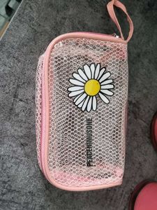 Cute Daisy Pouch