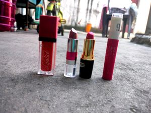 3lipstik With Watch Combo