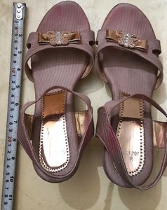 Nude Pink Wedges👡