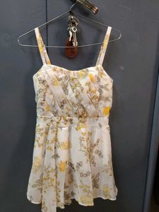 Floral sleeveless top with Shrug