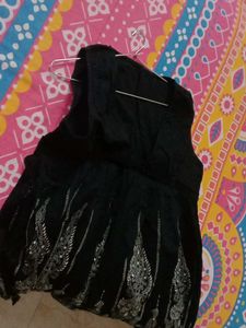 Black Sleeveless Paisley Dress