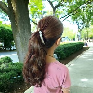Pearl Bannana Hair Clip