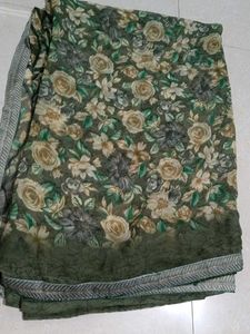 Floral Print Saree With Blouse