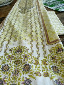 !!Sale!! Pakistani Lawn Suit..