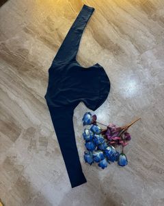 Blue Long Sleeve Top.SIZE-30-34.NEW WITHOUT TAG