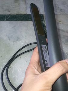 Nova Hair Straightener