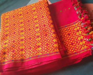 Bodo Dokhona(traditional garment)