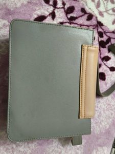 Sturdy Sling Bag