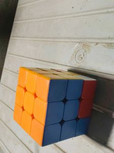 Rubik's Cube - Classic Puzzle