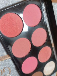 Miss Claire Blush, Highlighter And Contour Palett