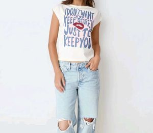 NEWME GRAPHIC CROP TEE ✨️🤍