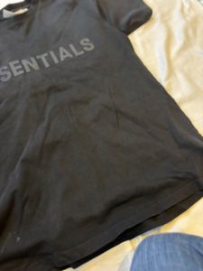 Essentials Tshirt