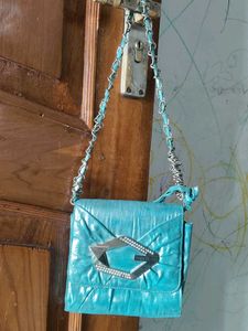 Guess Sling Bag