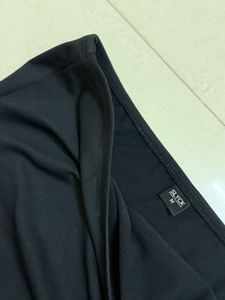 Chic Black Bandeau Top