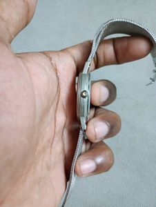 Lobor Watch