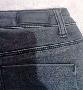 Black Deal Slim Fit Jeans