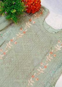 Elegant Pakistani Handwork Embroidery Kurta Set