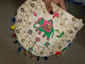 Sling Bag Traditional