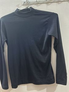 Black Fitted Top
