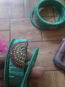 hair colt bangales and old used poco cap